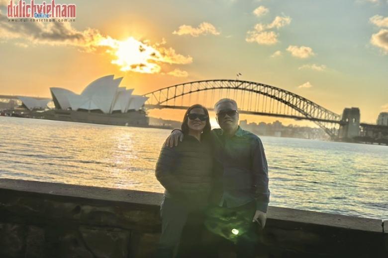 Khách chụp ảnh lưu niệm