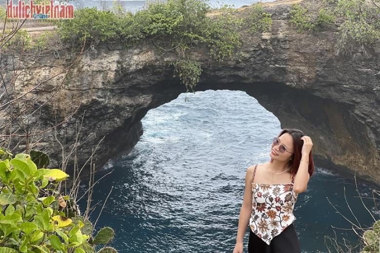 Khách chụp ảnh lưu niệm