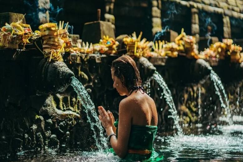 Đền Tampak siring