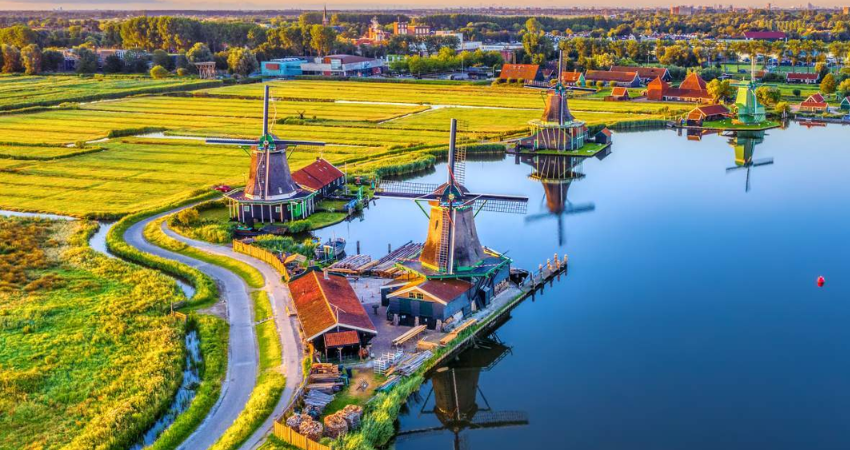 Ngôi làng Cối xay gió