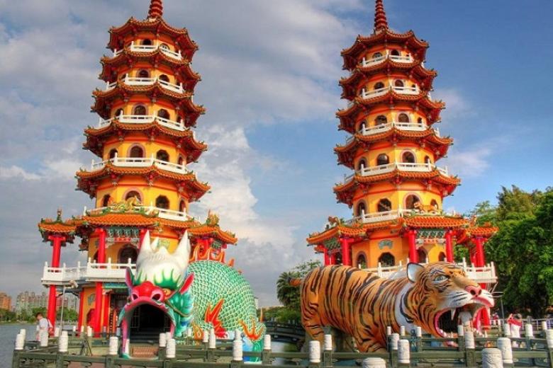 Tháp Long Hồ - Ao Sen