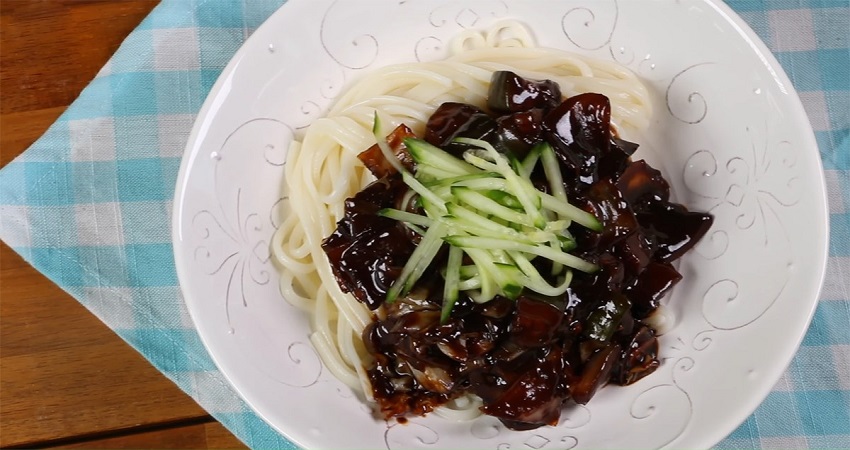 Mì tương đen Hàn Quốc