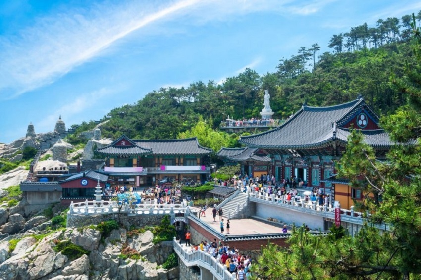 chùa cổ Haedong Yonggungsa 600 năm tuổi ở Busan