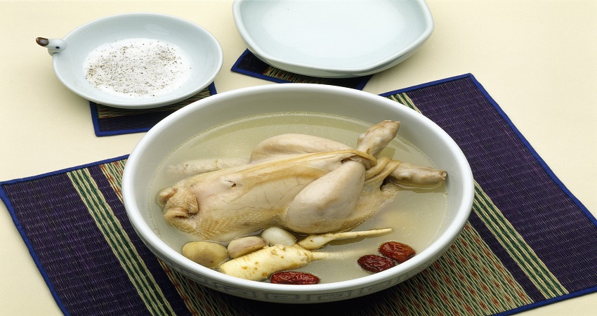 Samgyetang - Gà hầm nhân sâm