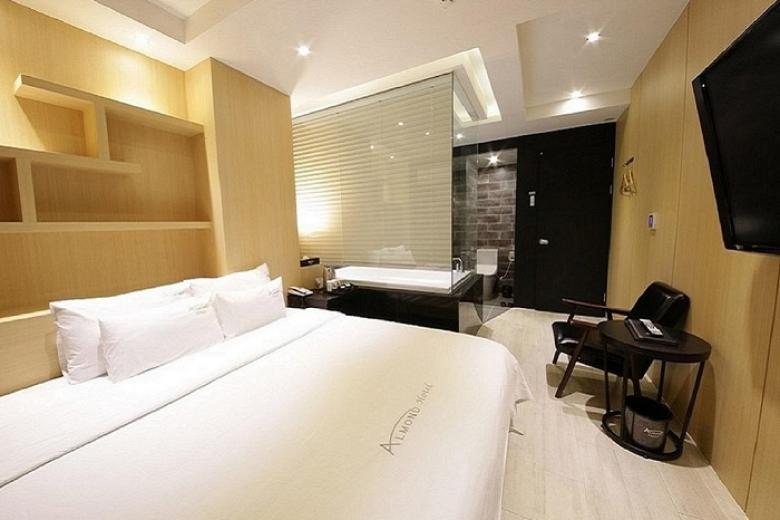Almond Hotel