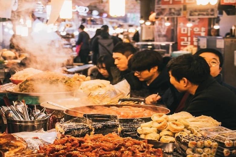 Chợ Myeongdong