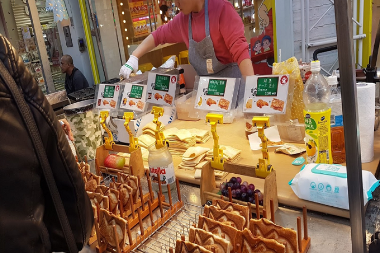 Chợ Myeongdong