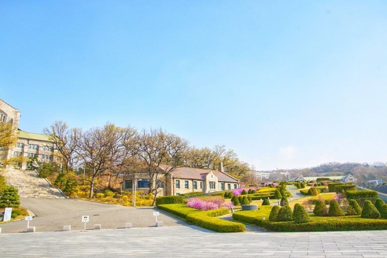 Trường nữ sinh Ewha