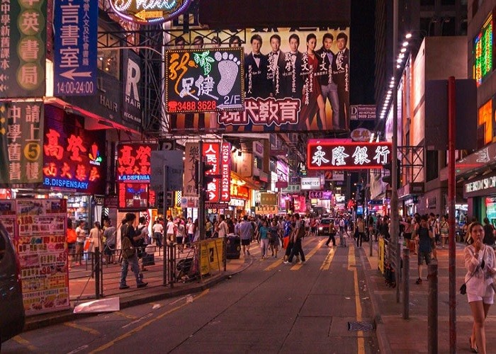 Dạo đêm tại Temple Street