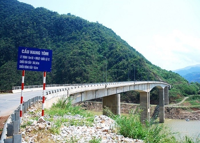 Cầu Hang Tôm
