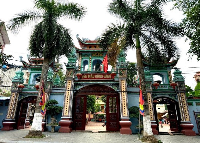 Đền Mẫu Đồng Đăng