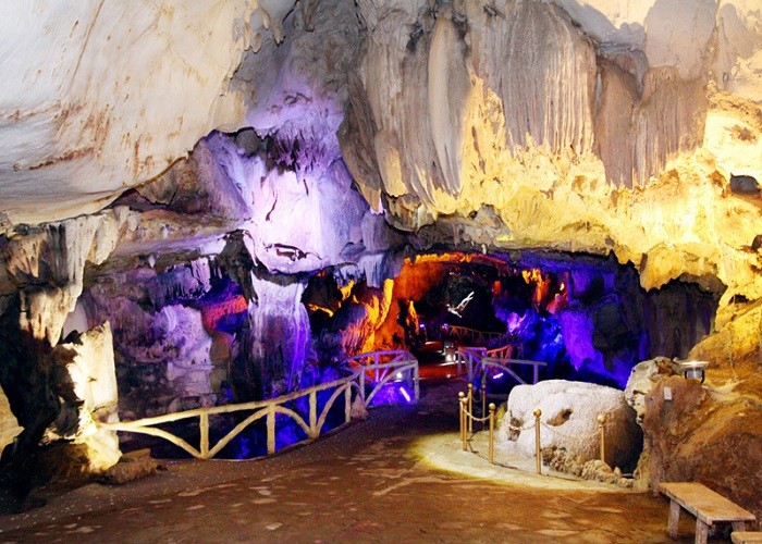 Hang động Nhị Thanh
