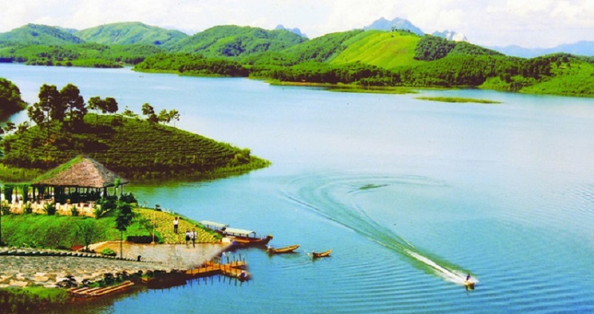 Hồ Ba Bể