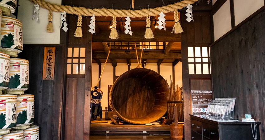 Hakutsuru Sake Brewery