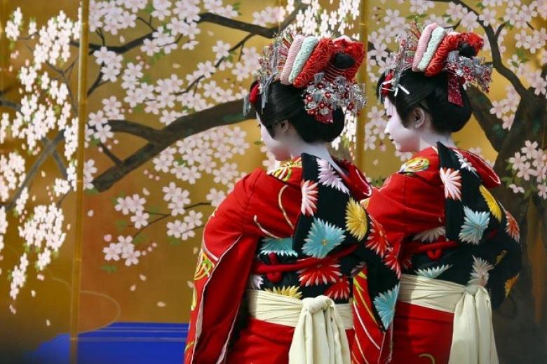 Thưởng thức Geisha Show