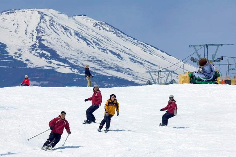 Vui chơi tại khu trượt tuyết Grinpa