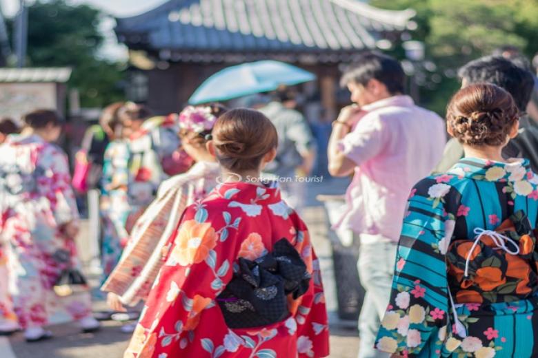 Mặc đồ Yukata