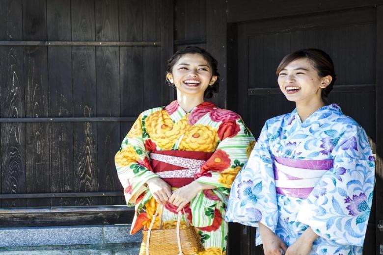 Mặc đồ Yukata