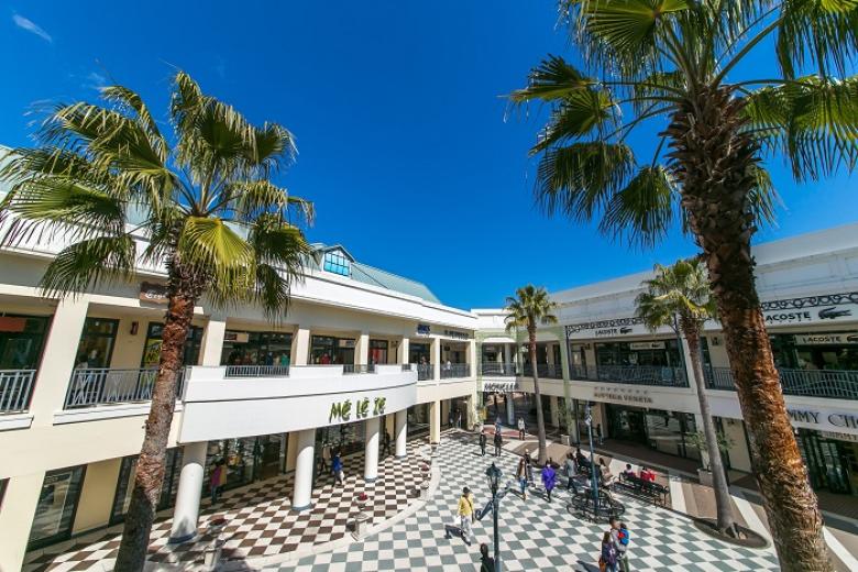 Tự do mua sắm tại Mitsui Outlet Park Jazz Dream Nagashima