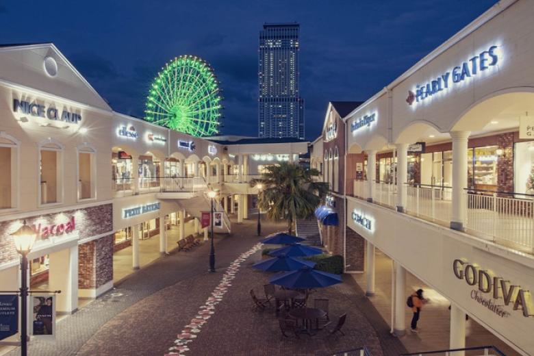 Tự do mua sắm tại Rinku Premium Outlet
