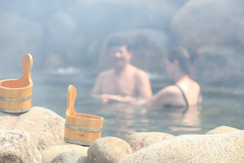 Tắm Onsen