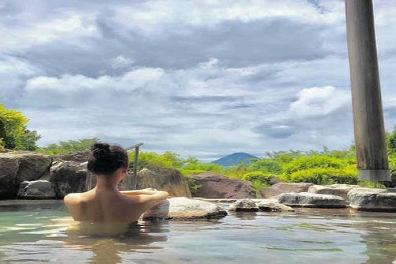 Tắm Onsen