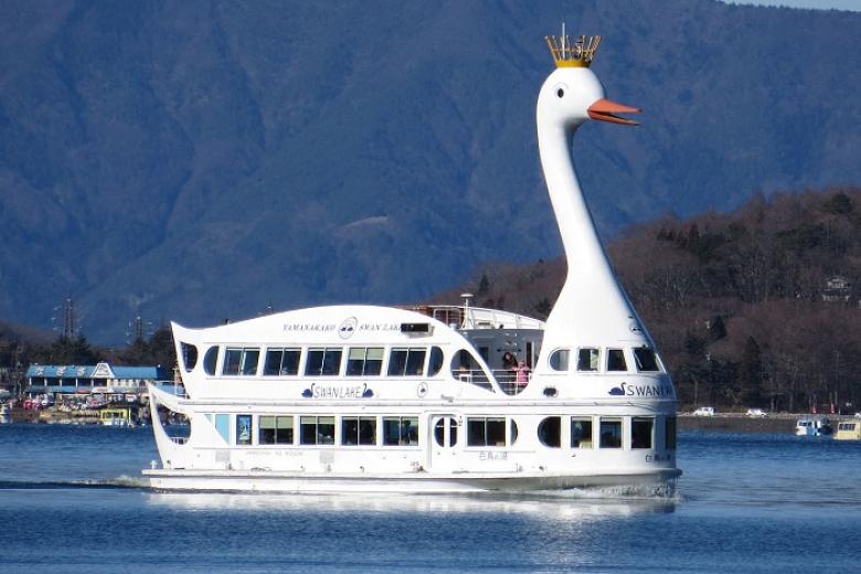 Du Ngoạn Cảnh Hồ Yamanakako bằng “du thuyền thiên nga”