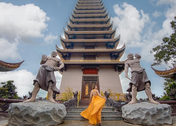 Vui chơi tham quan