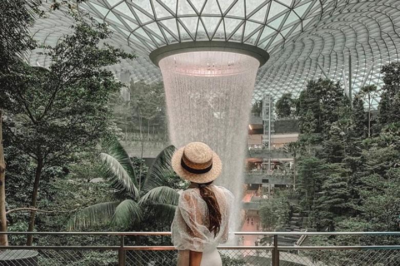 Thác nước Jewel Changi