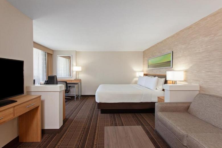 Holiday Inn Express & Suites Johor Bahru, an IHG Hotel