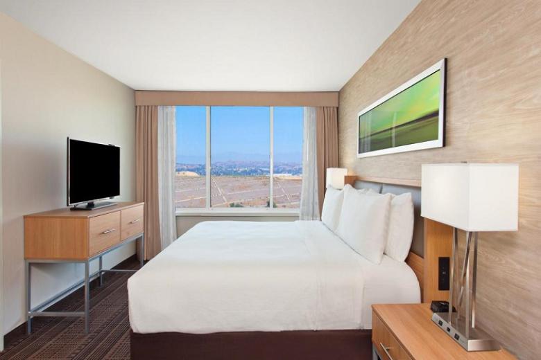 Holiday Inn Express & Suites Johor Bahru, an IHG Hotel