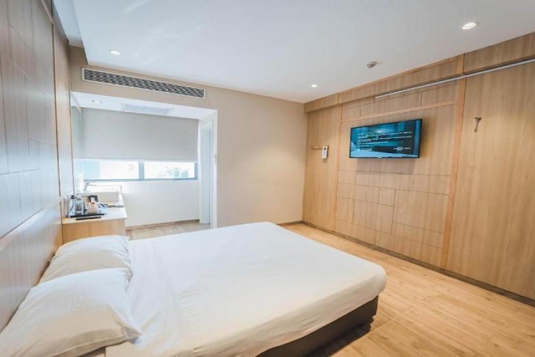 Hotel 81 (Premier) Star