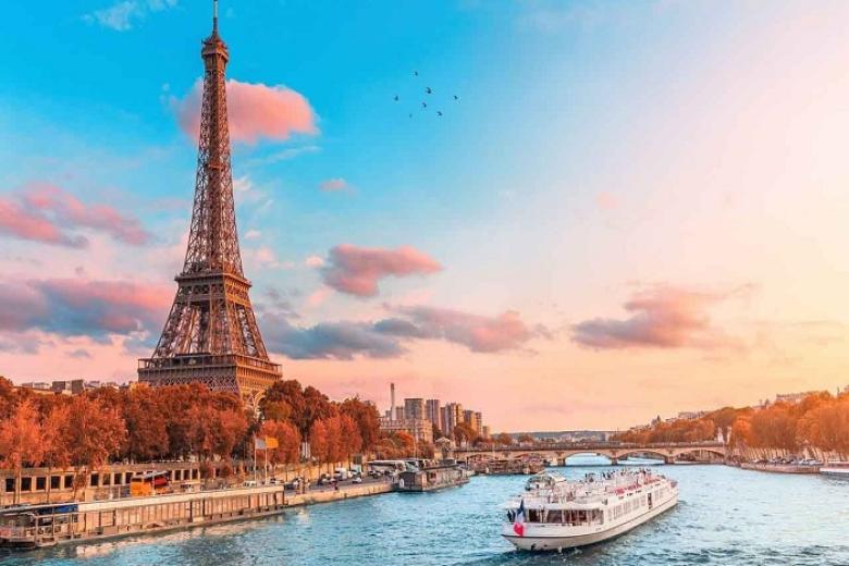 Hành trình khám phá vẻ đẹp của sông Seine