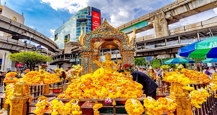 Đền Phật Bốn Mặt San Phra Phrom