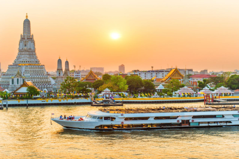 Dạo thuyền trên dòng sông Chaophraya Huyền thoại