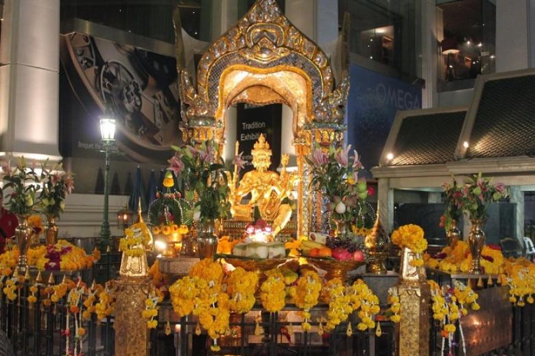 Đền Phật Bốn Mặt San Phra Phrom