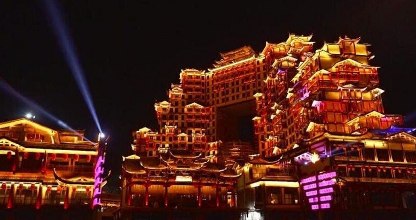 72 Kỳ Lầu