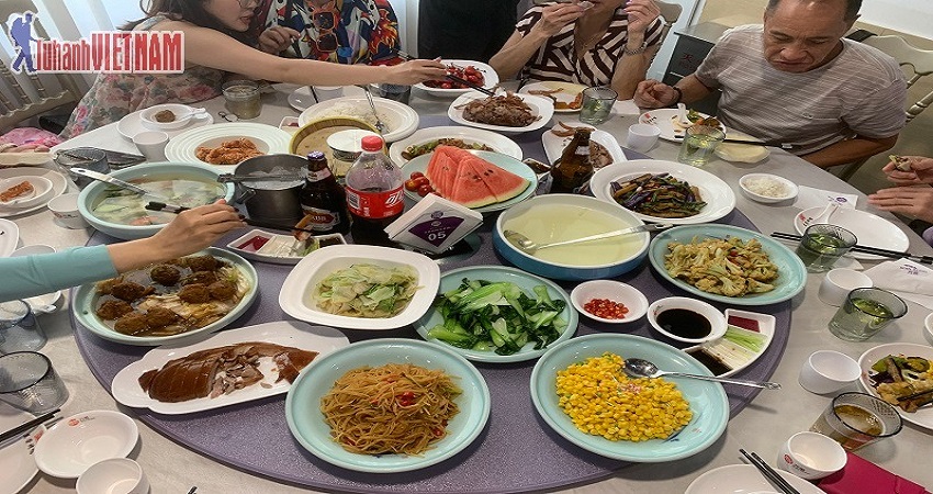 Ăn uống