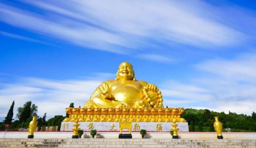 Tượng Phật Di Lặc ngồi lớn nhất thế giới