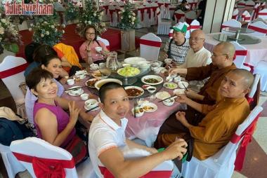 Khách hàng trải nghiệm