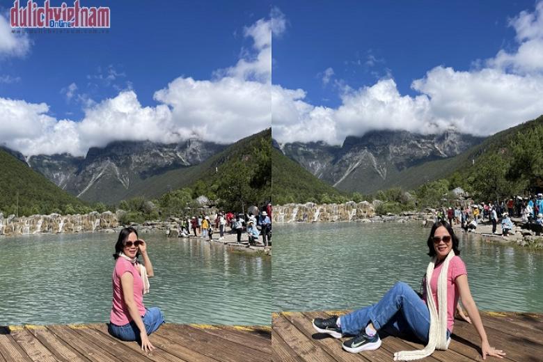 Khách chụp ảnh lưu niệm