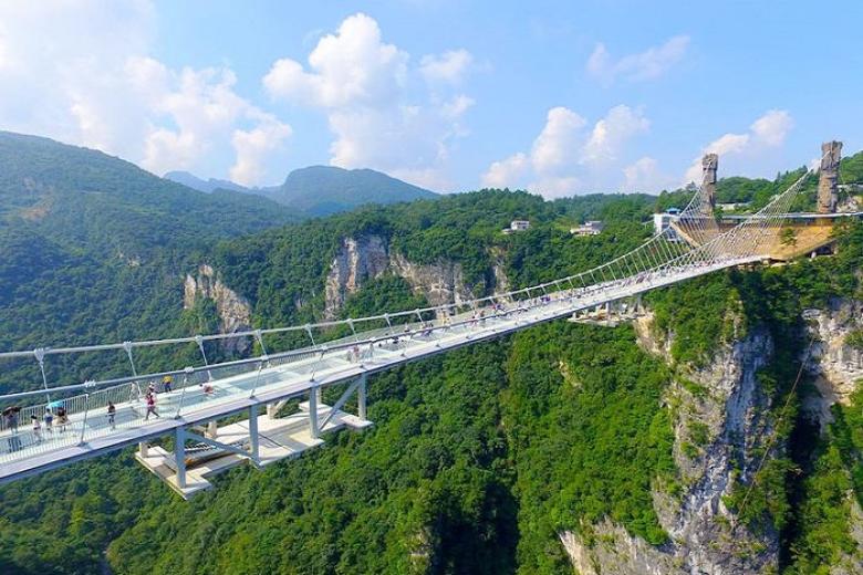 Cầu kính Thiên Vân Độ