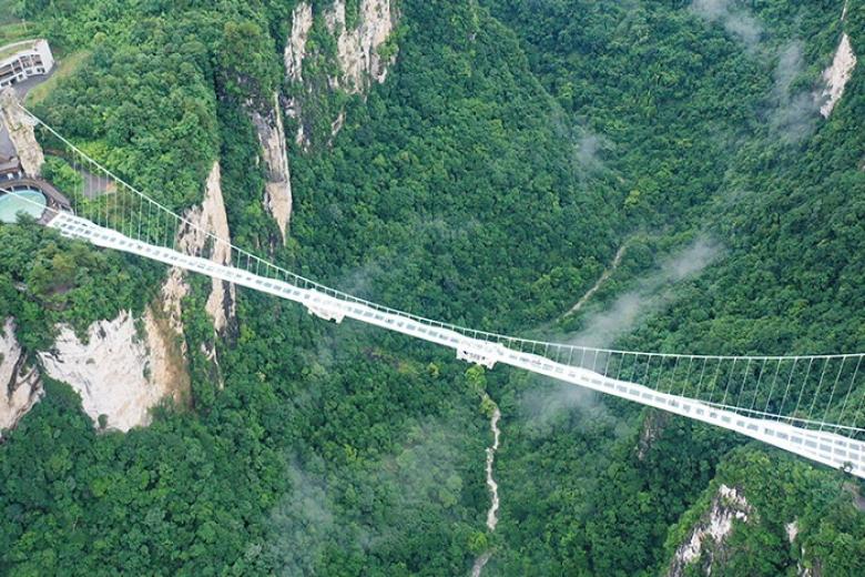 Cầu kính Thiên Vân Độ