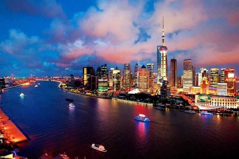 Du ngoạn trên sông Hoàng Phố ngắm cảnh thành phố Thượng Hải về đêm