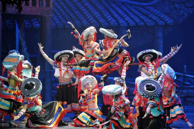 Show biểu diễn nổi tiếng RẠNG RỠ SƯƠNG TÂY