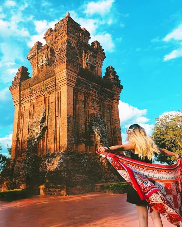 Tour du lịch Phú Yên Tháp Nhạn
