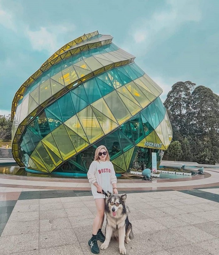 Khám phá Quảng trường Lâm Viên khi đi tour du lịch Đà Lạt