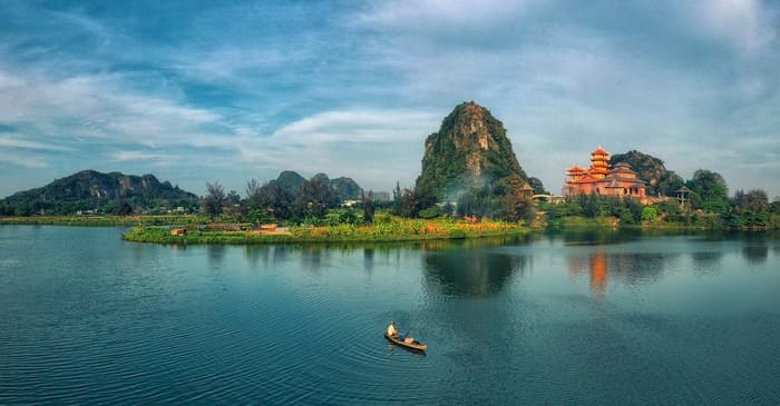 Tour du lịch Đà Nẵng - Ngũ Hành Sơn mang đến khung cảnh thiên nhiên mê đắm lòng người