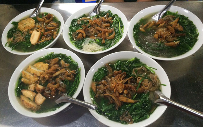 Tour du lịch Ninh Bình -Bát bánh đa cá rô thơm ngon nhìn là muốn ăn ngay