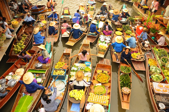 Càn quét chợ nổi tour du lịch Thái Lan